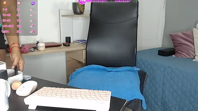 BriannaLorens online show from 04-30-26, 10:44