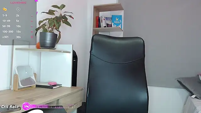 Snapshot of BriannaLorens chatting on 10-08-25, 04:29 BriannaLorens online show from 10-08-25, 04:29