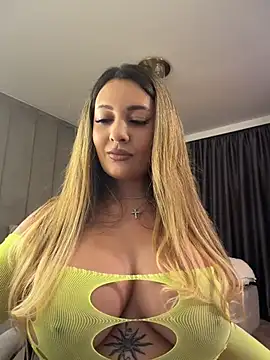 YaaraCollins online show from 07-12-26, 06:09
