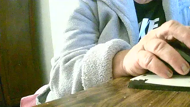 Snapshot of douceur63 chatting on 11-23-25, 11:20 douceur63 online show from 11-23-25, 11:20