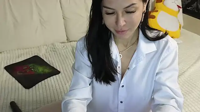 Snapshot of Lady_Eve chatting on 03-05-25, 04:24 Lady Eve online show from 03-05-25, 04:24