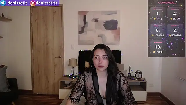 Snapshot of DenisseTits chatting on 03-06-25, 08:05 DenisseTits online show from 03-06-25, 08:05