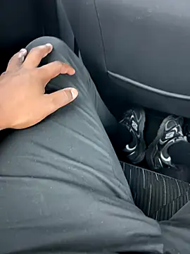 Snapshot of HairyChubbyStalion chatting on 09-09-25, 08:02 HairyChubbyStalion online show from 09-09-25, 08:02