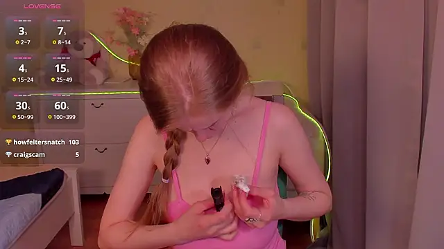 SweetMilkis online show from 03-25-26, 09:52