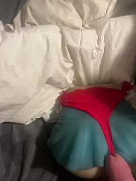 Snapshot of cumgitsumdic chatting on 03-17-25, 09:02 cumgitsumdic online show from 03-17-25, 09:02