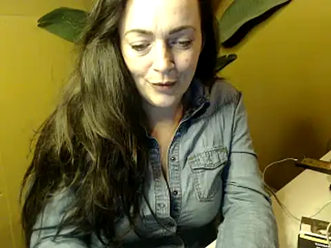 Snapshot of cloe85nl chatting on 02-05-25, 07:20 cloe85nl online show from 02-05-25, 07:20