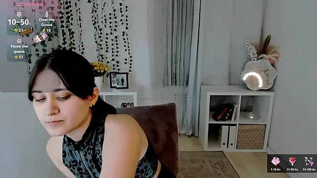 Alexa Lexi  online show from 05-13-26, 10:55