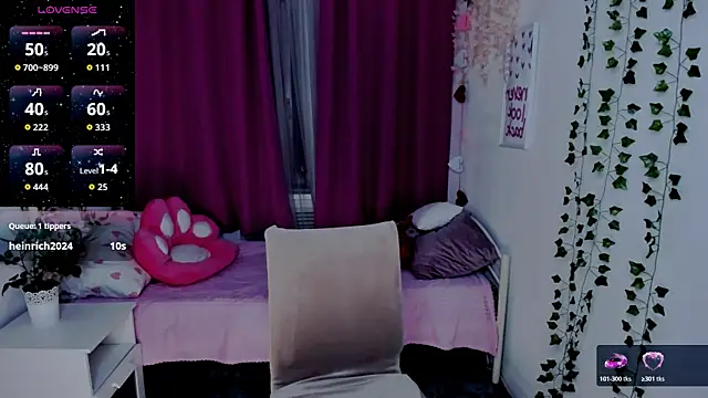 Alexa Lexi  online show from 05-19-26, 10:44