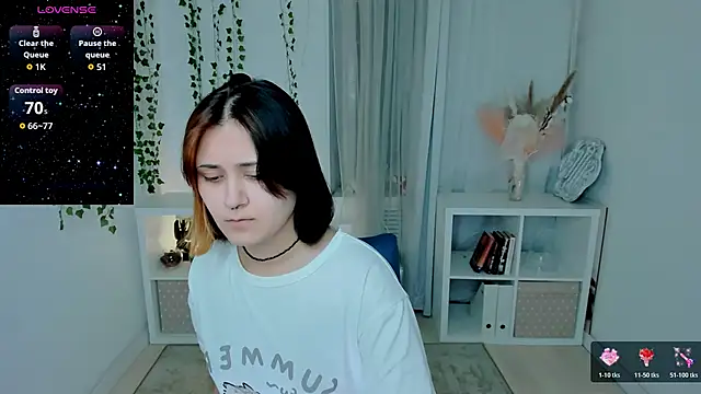 Alexa Lexi  online show from 06-30-26, 10:48