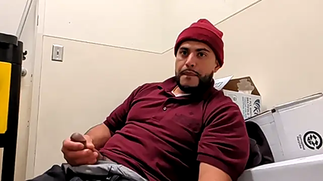 Snapshot of gardy8585 chatting on 12-02-25, 09:22 gardy8585 online show from 12-02-25, 09:22