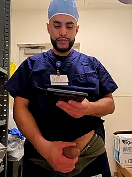 Snapshot of gardy8585 chatting on 02-01-26, 02:26 gardy8585 online show from 02-01-26, 02:26