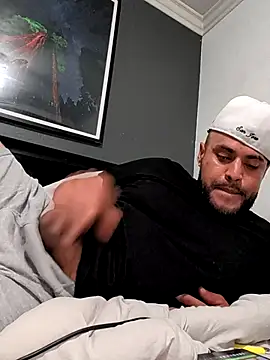 Snapshot of gardy8585 chatting on 03-22-26, 04:52 gardy8585 online show from 03-22-26, 04:52