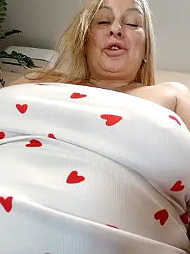 Snapshot of Liana_MilfHot chatting on 02-07-26, 01:52 Liana MilfHot online show from 02-07-26, 01:52