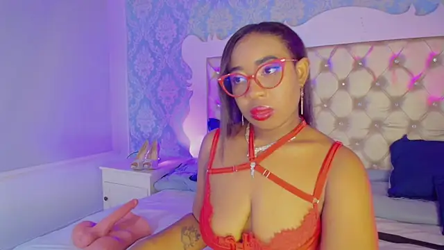 Snapshot of CaseyMoon chatting on 02-16-26, 12:37 CaseyMoon online show from 02-16-26, 12:37