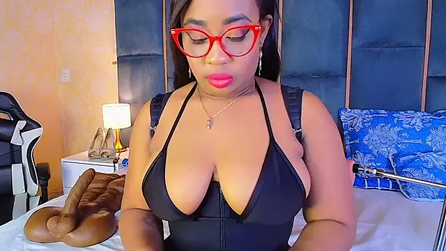 CaseyMoon online show from 10-19-25, 12:41