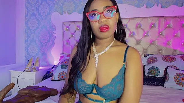 Snapshot of CaseyMoon chatting on 02-03-26, 12:43 CaseyMoon online show from 02-03-26, 12:43