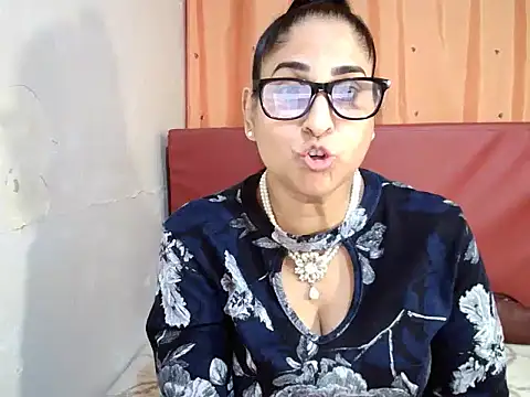 Snapshot of Indiankushy chatting on 09-16-25, 04:41 Indiankushy online show from 09-16-25, 04:41