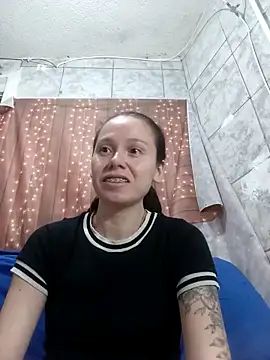 Venusluxodomme online show from 05-08-26, 01:42