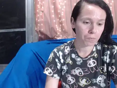 Venusluxodomme online show from 04-24-26, 12:45