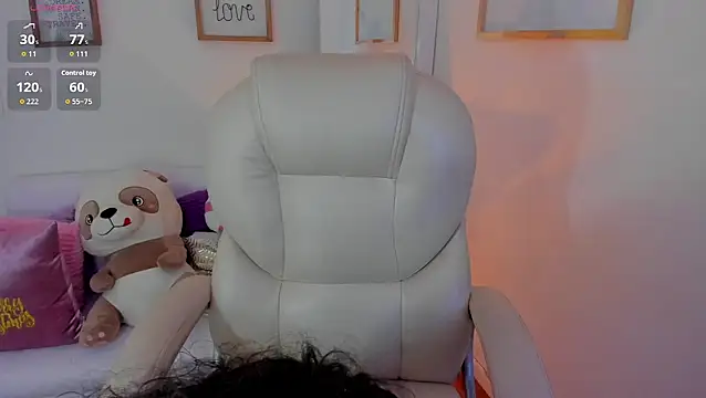 zobe love online show from 12-18-25, 05:28