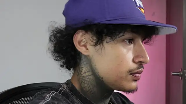 trieone online show from 04-11-26, 02:21