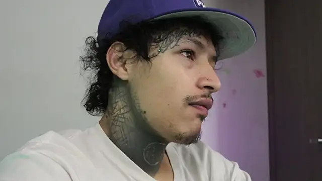 trieone online show from 12-19-25, 01:13