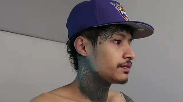 trieone online show from 02-25-25, 10:59