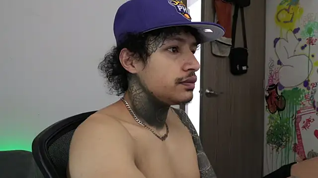 trieone online show from 02-05-26, 02:13