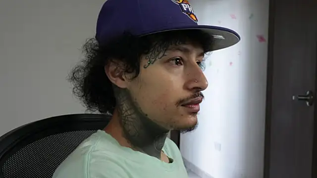 trieone online show from 03-26-26, 02:15