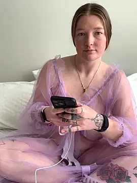 PussiesnCream  online show from 03-12-26, 07:07