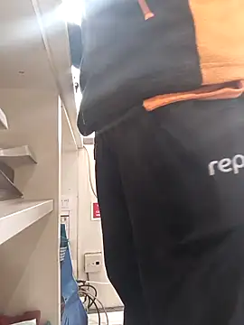 Snapshot of Blog100vergonhas chatting on 04-07-26, 04:31 Blog100vergonhas online show from 04-07-26, 04:31