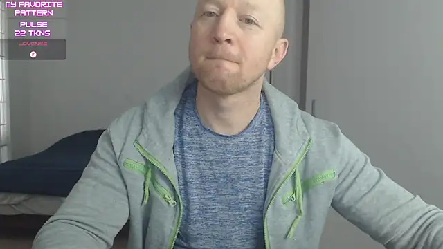 kevintyler69 online show from 04-10-26, 03:52