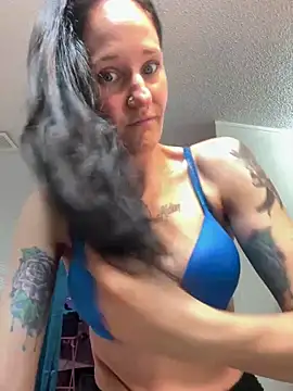 lolabunny9 online show from 03-17-25, 12:57