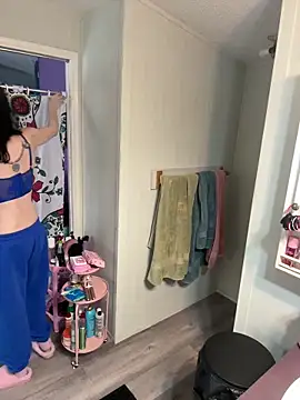 lolabunny9 online show from 12-14-25, 04:56