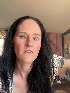 lolabunny9 online show from 02-03-25, 07:10