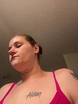 lolabunny9 online show from 06-26-26, 02:45