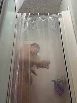 lolabunny9 online show from 04-12-26, 03:37