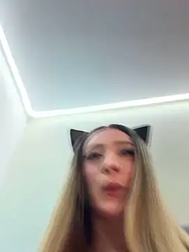 bunny bicht online show from 03-05-26, 12:29