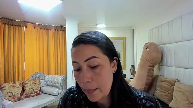 gaby trent online show from 10-11-25, 03:24