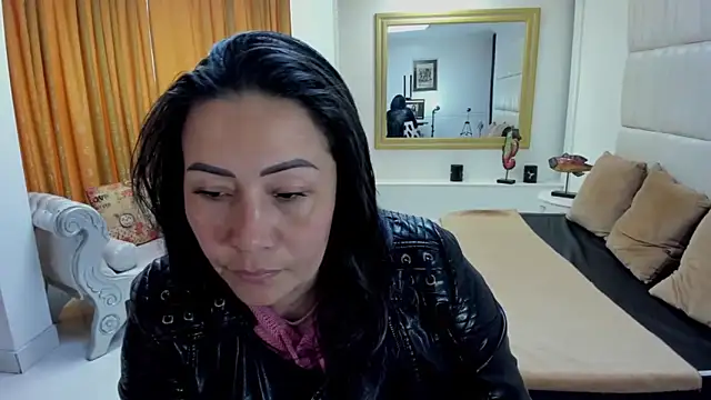 gaby trent online show from 09-29-25, 01:50