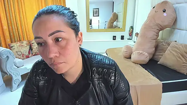 gaby trent online show from 10-06-25, 03:02