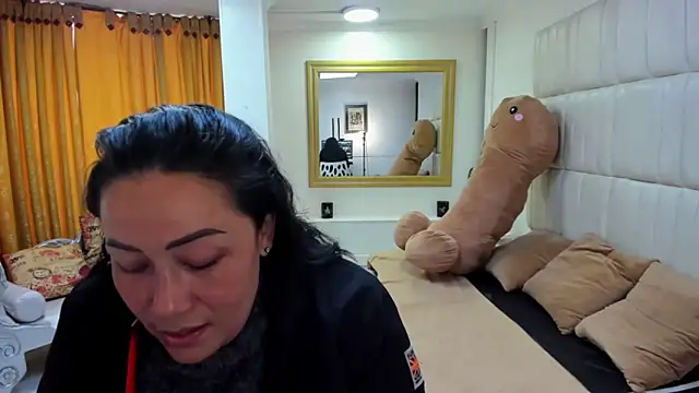 gaby trent online show from 10-16-25, 01:52