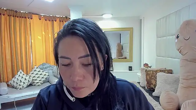 gaby trent online show from 11-29-25, 03:34