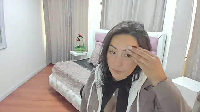 gaby trent online show from 07-18-26, 03:42