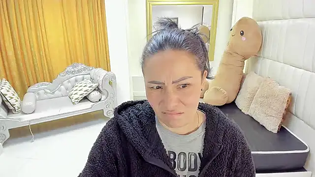 gaby trent online show from 05-11-26, 04:04