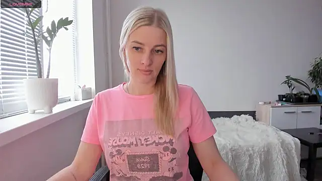 Snapshot of HILT_ON chatting on 02-27-25, 08:35 HILT ON online show from 02-27-25, 08:35