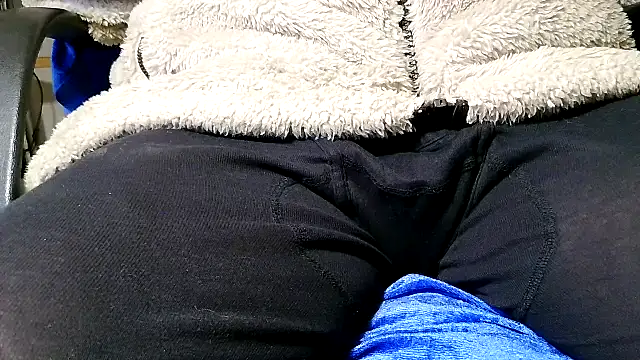 Snapshot of kalinixta chatting on 03-29-26, 01:46 kalinixta online show from 03-29-26, 01:46