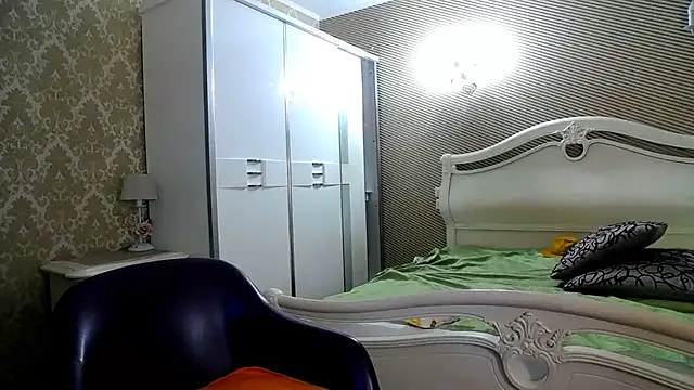 Evelyn Shy online show from 02-14-25, 01:08