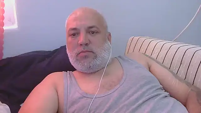 Snapshot of husoizmir chatting on 06-24-26, 11:09 husoizmir online show from 06-24-26, 11:09