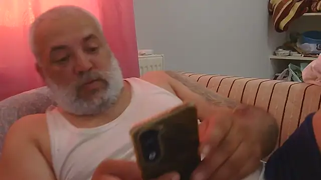 Snapshot of husoizmir chatting on 07-08-26, 01:45 husoizmir online show from 07-08-26, 01:45